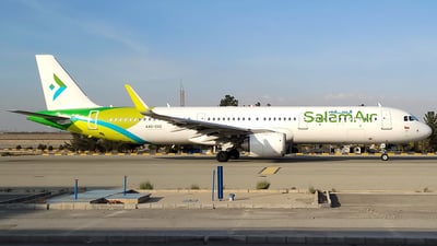 he Aircraft: Airbus A321-251N photo