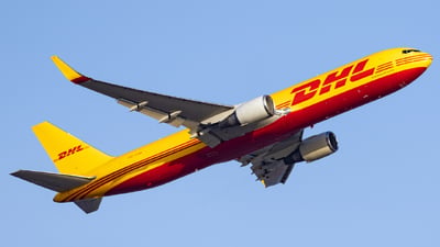 Boeing 767-300 photo