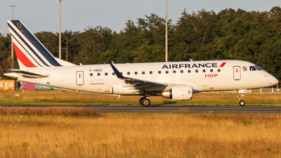 Embraer ERJ170 photo