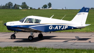 PIPER PA-28-140 photo