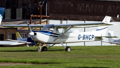 Reims Cessna F152 photo
