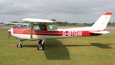 CESSNA 152 photo